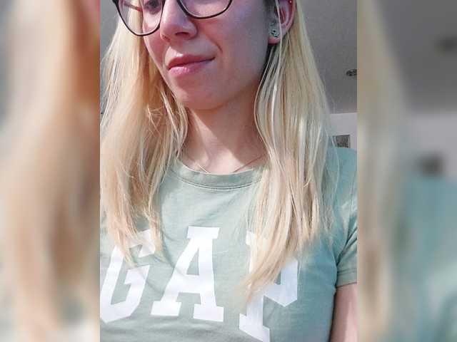 LittleSammy live cam on BongaCams
