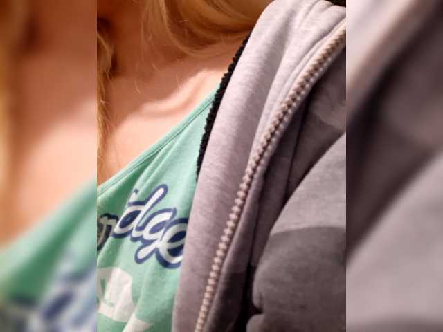 LittleSammy live cam on BongaCams