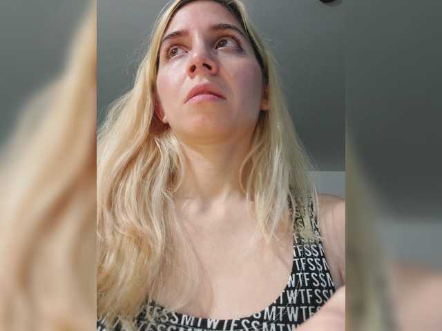 LittleSammy live cam on BongaCams