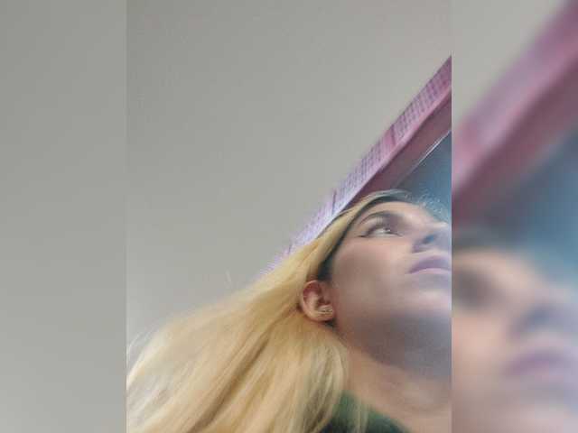 LittleSammy live cam on BongaCams