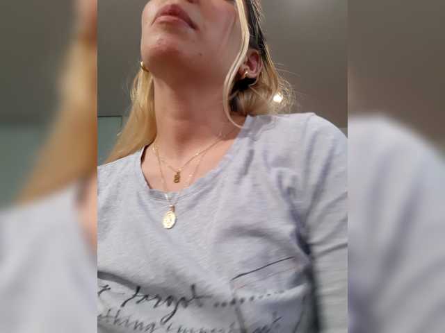 LittleSammy live cam on BongaCams
