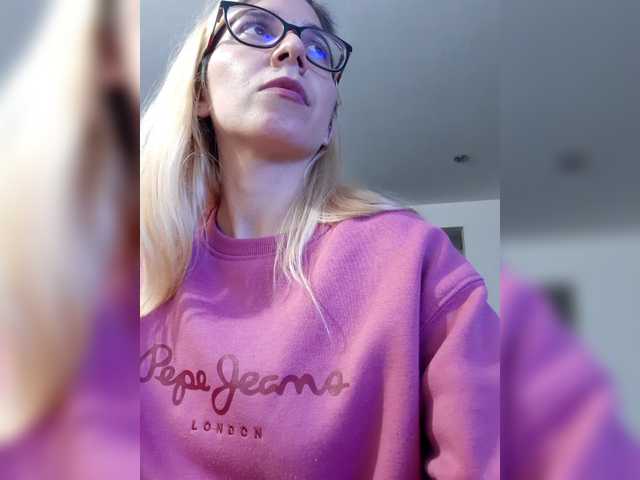 LittleSammy live cam on BongaCams