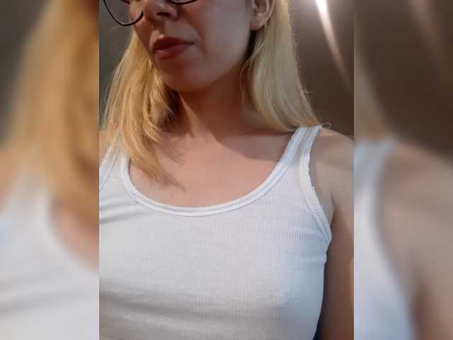 LittleSammy live cam on BongaCams