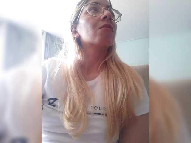 LittleSammy live cam on BongaCams