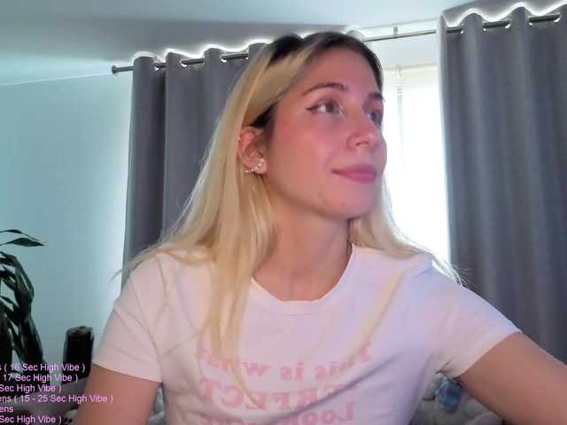 LittleSammy live cam on BongaCams