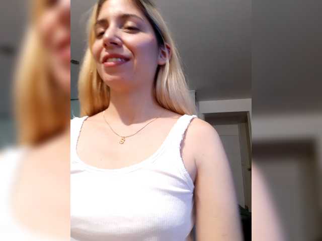 LittleSammy live cam on BongaCams