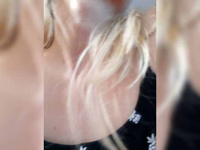 LittleSammy live cam on BongaCams