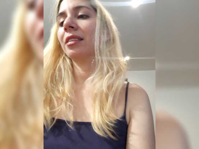 LittleSammy live cam on BongaCams