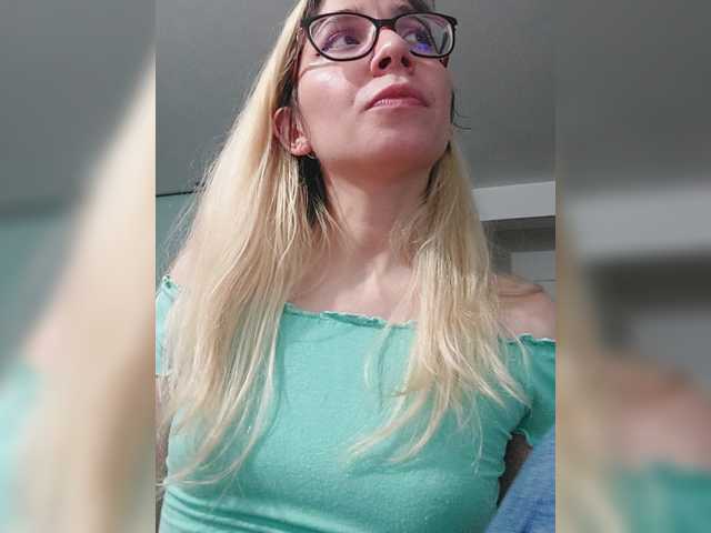 _LittleSammy live cam on BongaCams