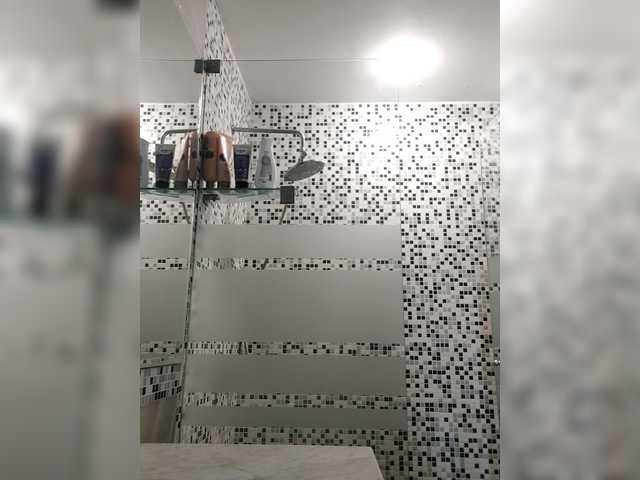 LittleSammy's BongaCams show and profile