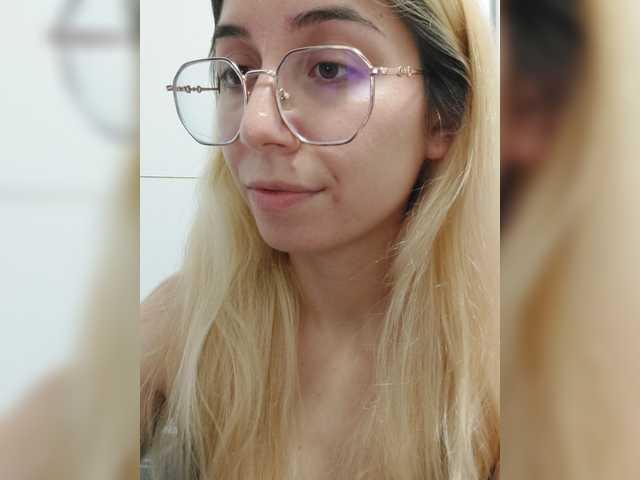 LittleSammy live cam on BongaCams