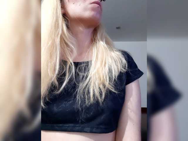 LittleSammy live cam on BongaCams
