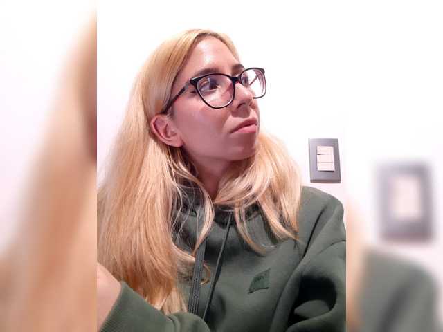 LittleSammy live cam on BongaCams