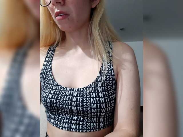 LittleSammy live cam on BongaCams
