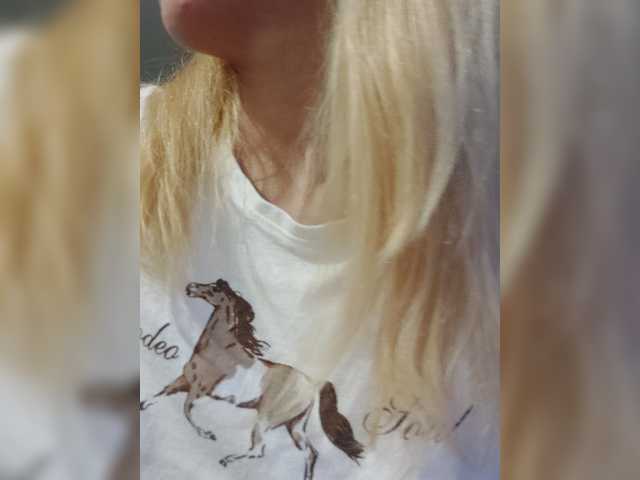 LittleSammy live cam on BongaCams