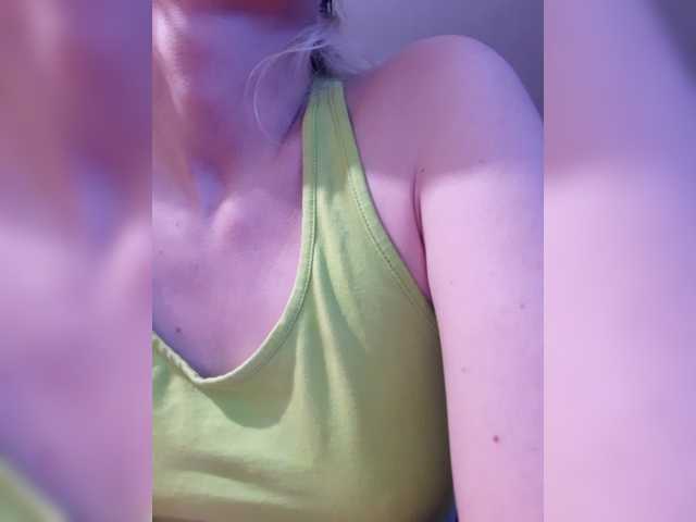 LittleSammy, live now on BongaCams