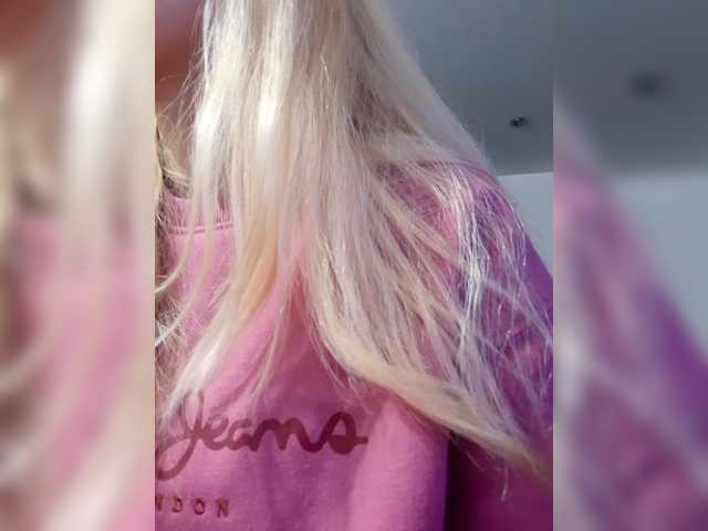 _LittleSammy — live female cam