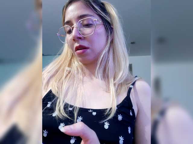 LittleSammy live cam on BongaCams