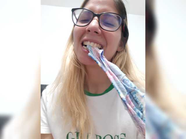 _LittleSammy live cam preview
