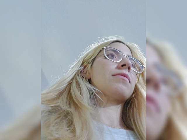 LittleSammy live cam on BongaCams