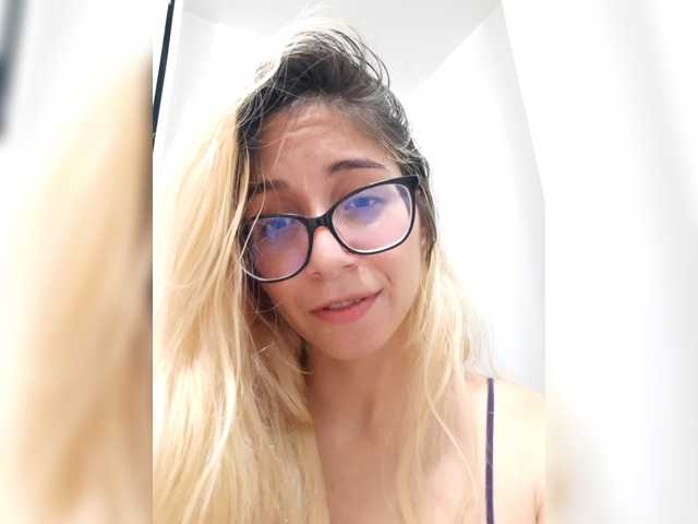 LittleSammy live cam on BongaCams