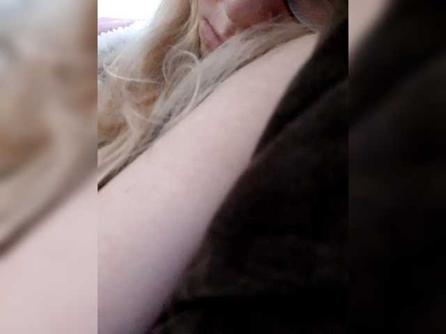 LittleSammy live cam on BongaCams
