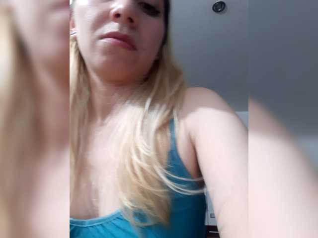 LittleSammy live cam on BongaCams