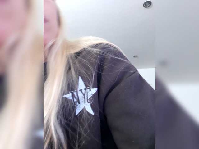 LittleSammy live cam on BongaCams