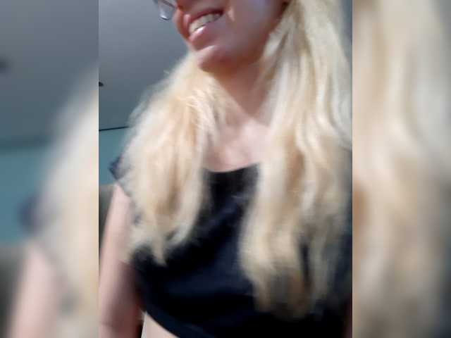LittleSammy live cam on BongaCams