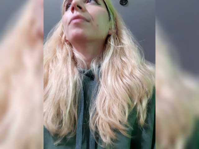 LittleSammy live cam on BongaCams