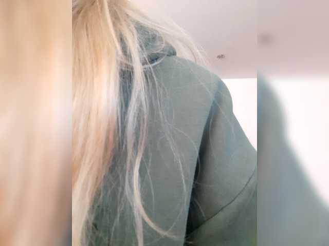 LittleSammy live cam on BongaCams
