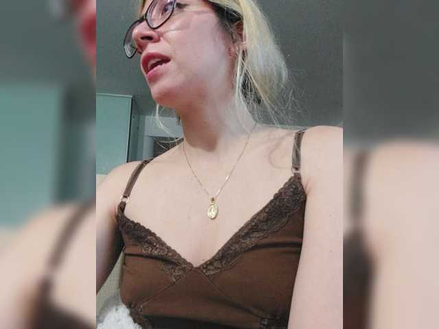 LittleSammy live cam on BongaCams