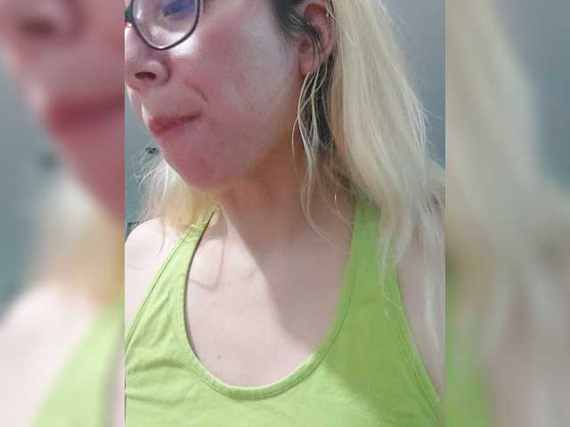 LittleSammy live cam on BongaCams