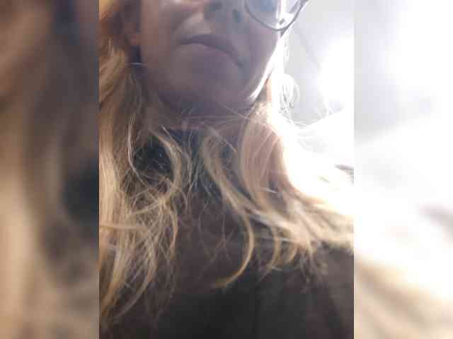 LittleSammy Live Webcam on BongaCams