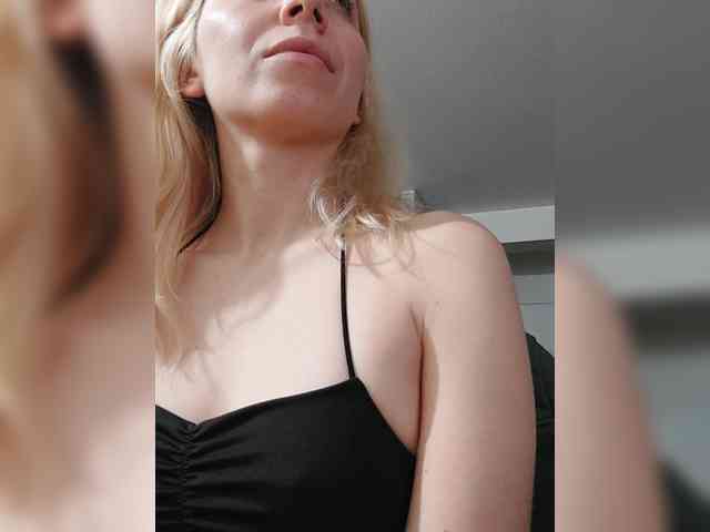 LittleSammy Live Webcam on BongaCams