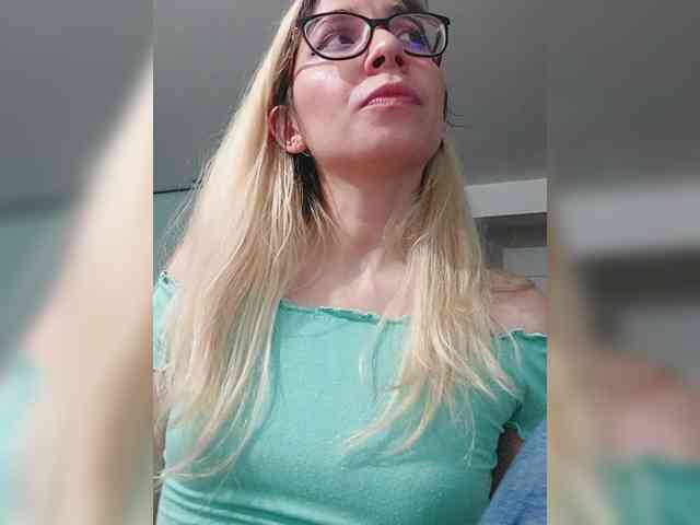 _littlesammy's live room