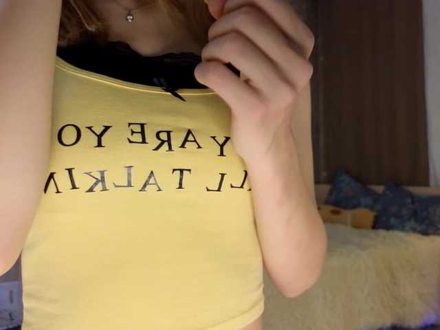 AnnyiBlue live cam on BongaCams