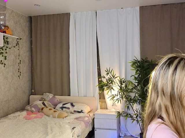 AnnyiBlue live cam on BongaCams