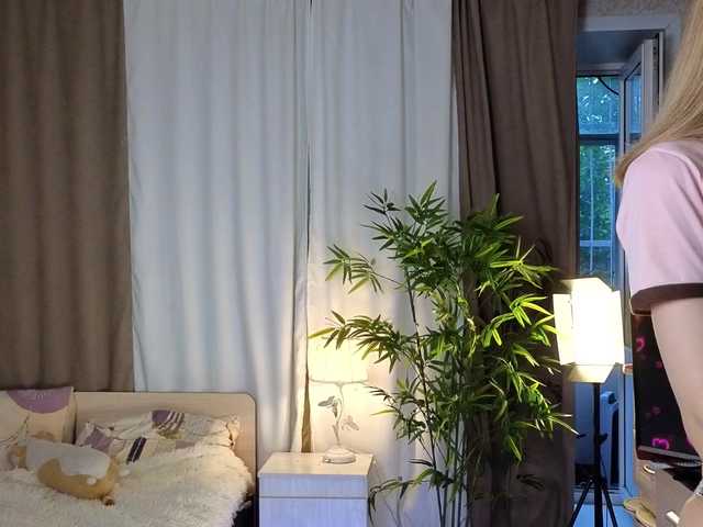 AnnyiBlue live cam on BongaCams
