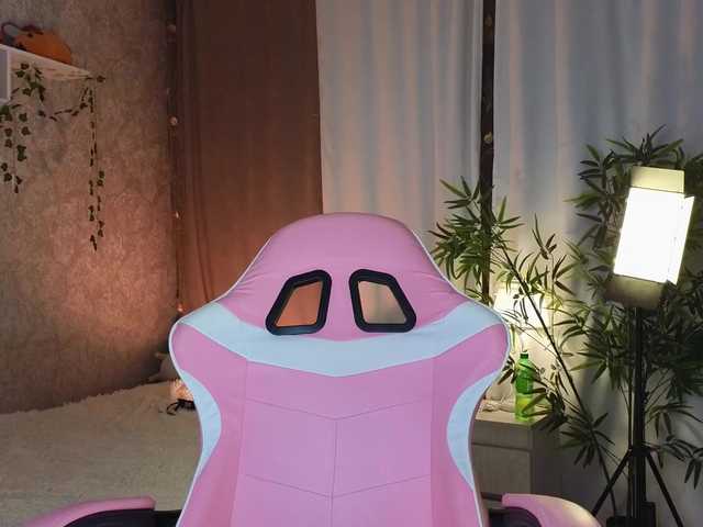 AnnyiBlue live cam on BongaCams
