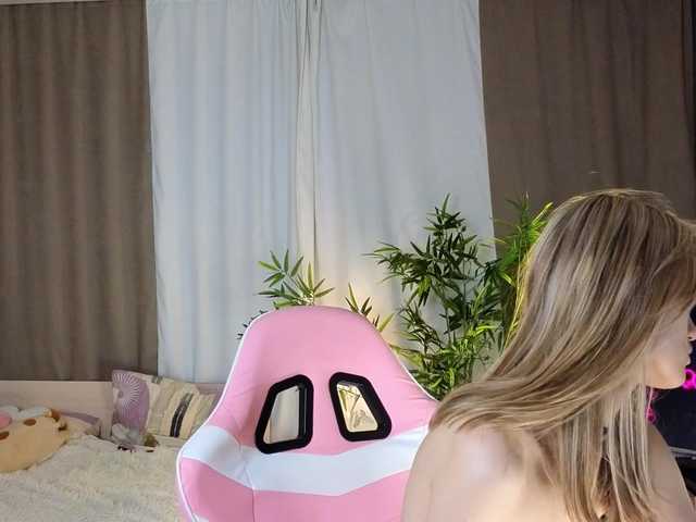 AnnyiBlue live cam on BongaCams
