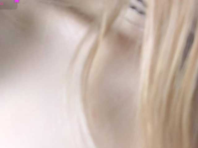 AnnyiBlue live cam on BongaCams