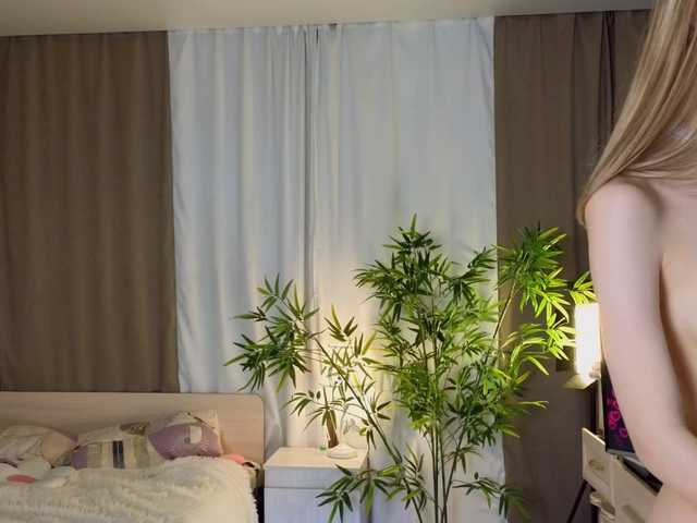 AnnyiBlue live cam on BongaCams