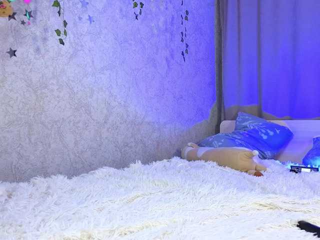 AnnyiBlue live cam on BongaCams