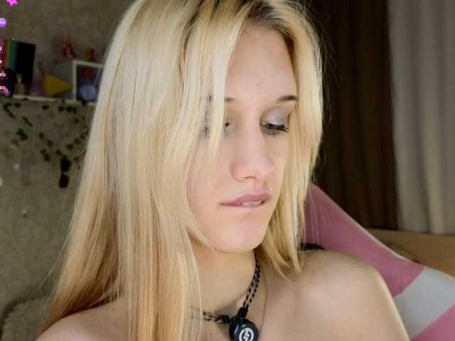 AnnyiBlue в эфире на BongaCams