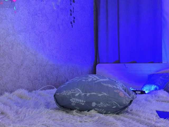 AnnyiBlue live cam on BongaCams