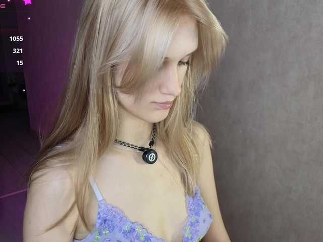 AnnyiBlue live cam on BongaCams