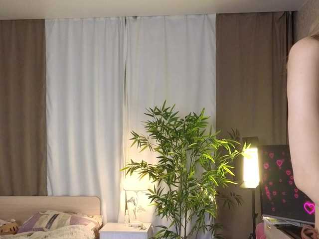 AnnyiBlue live cam on BongaCams