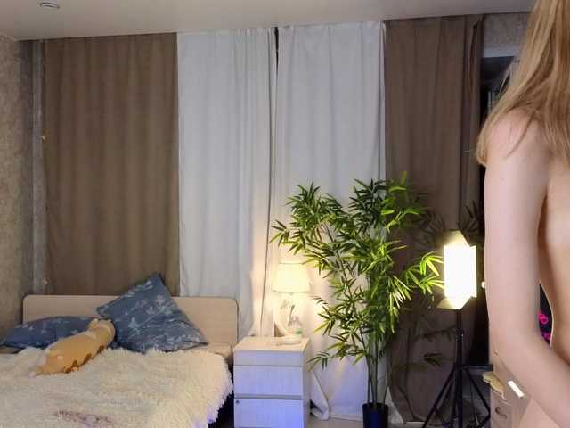 AnnyiBlue live cam on BongaCams