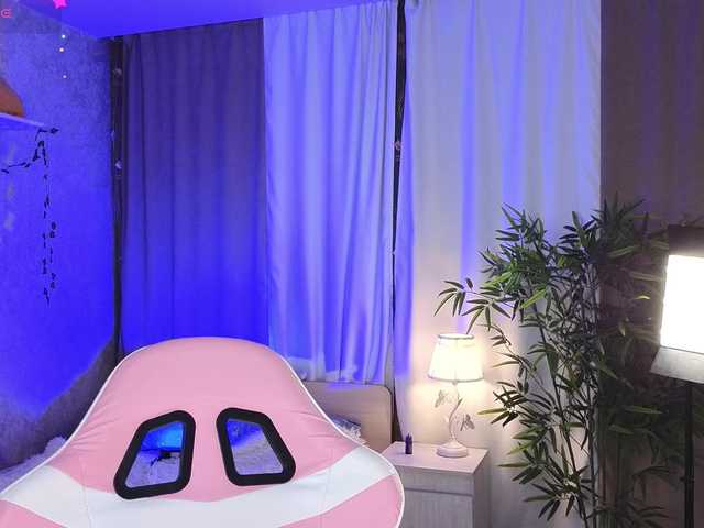 AnnyiBlue live cam on BongaCams